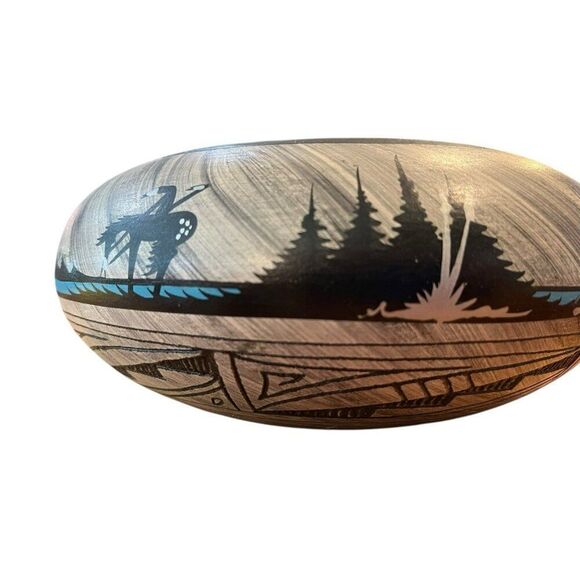 Navajo Pottery End Of The Trail Indian on Horse Mountains Black Turquoise Pot - Picture 6 of 11